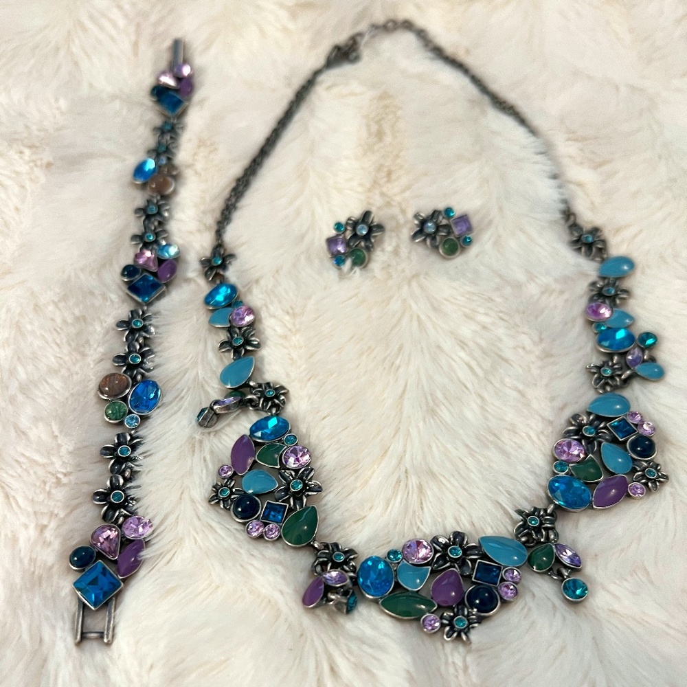 4 Piece Set - Necklace, Bracelet and Earrings